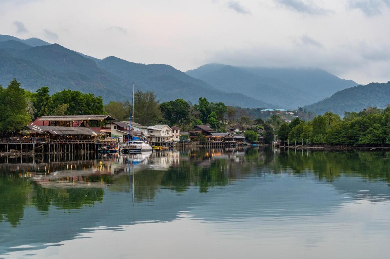 Aana & 4* Koh Chang