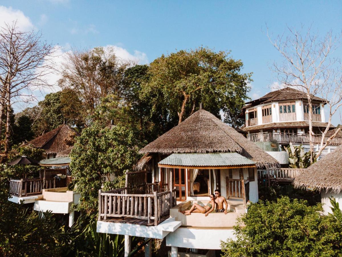 Aana & Resort