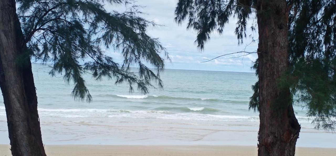 Sammy Seaview: Beachfront Golden Elephant At Mae Ramphueng Apartment *