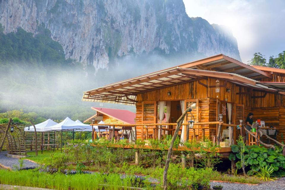 Hotel Bansuanphutarn