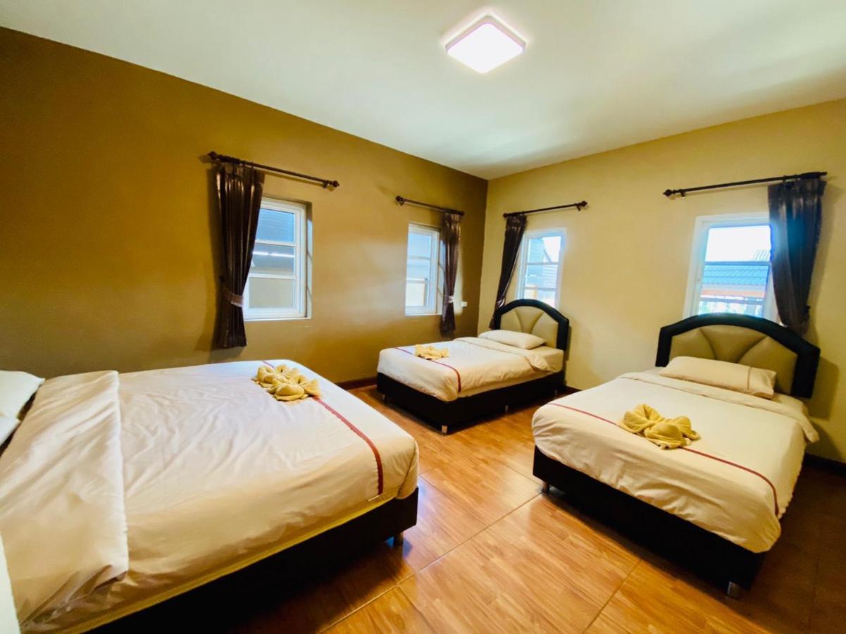Benwadee Pattaya Ban Pong (Chon Buri)