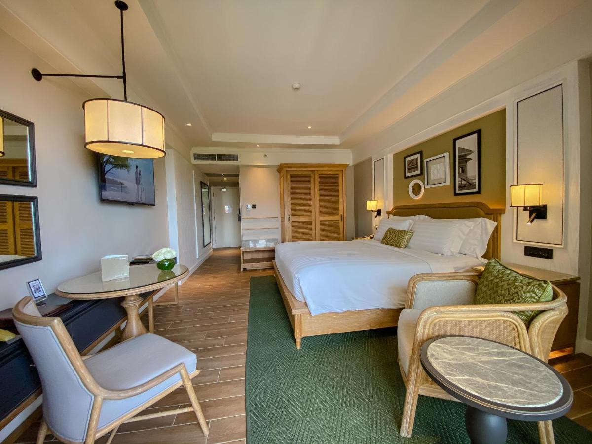 Dusit Thani Hua Hin Hotel
