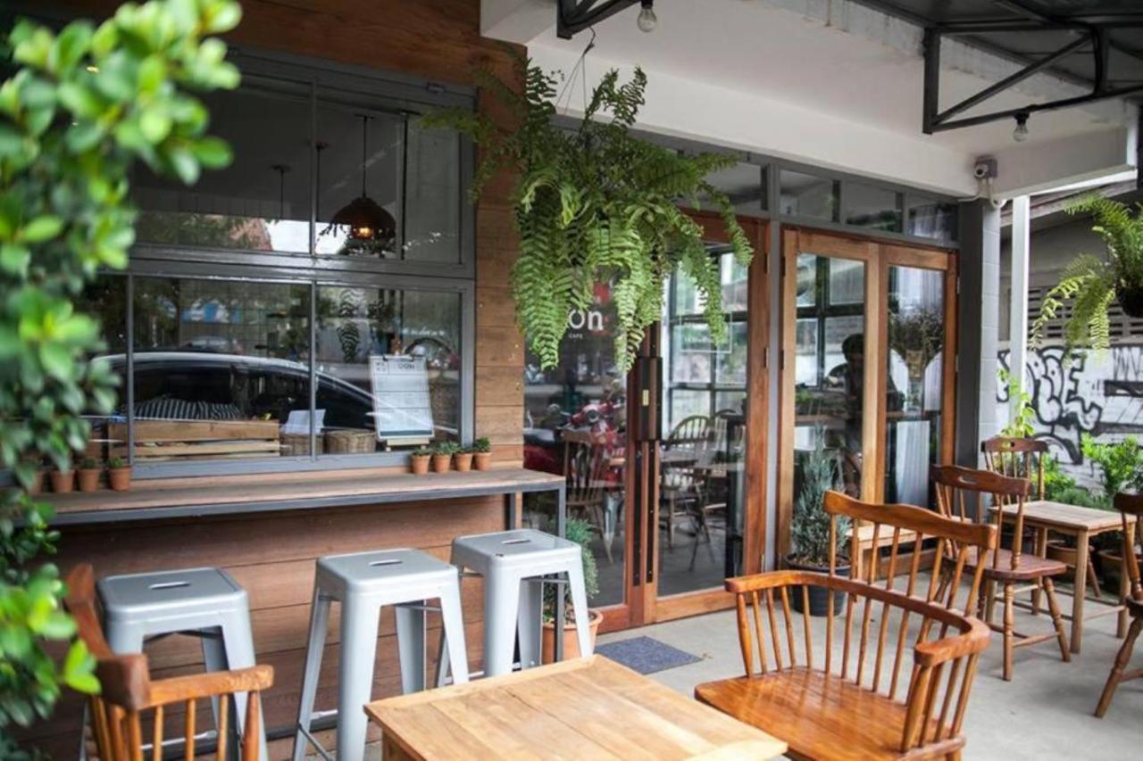 Oon Poshtel X Cafe Albergue