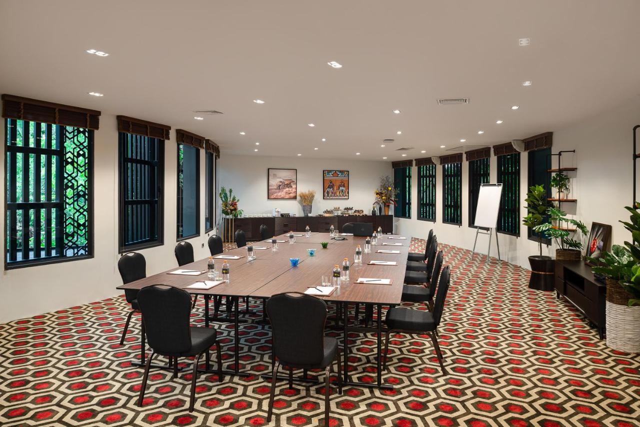 The Gems Mining Pool Pattaya
