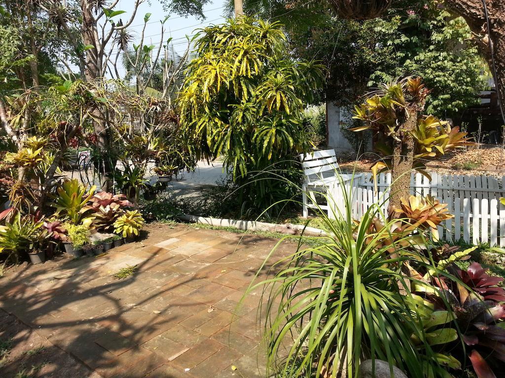Pallada Bromeliads Garden And Farm stay *