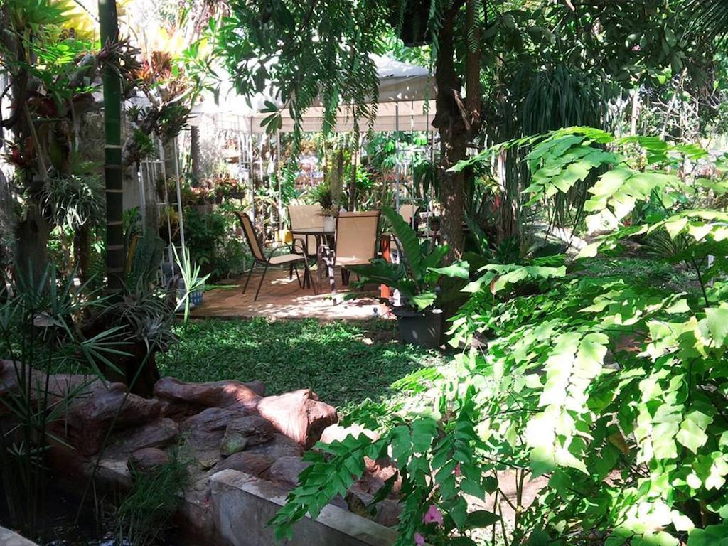 Pallada Bromeliads Garden And Farm stay Mae Rim