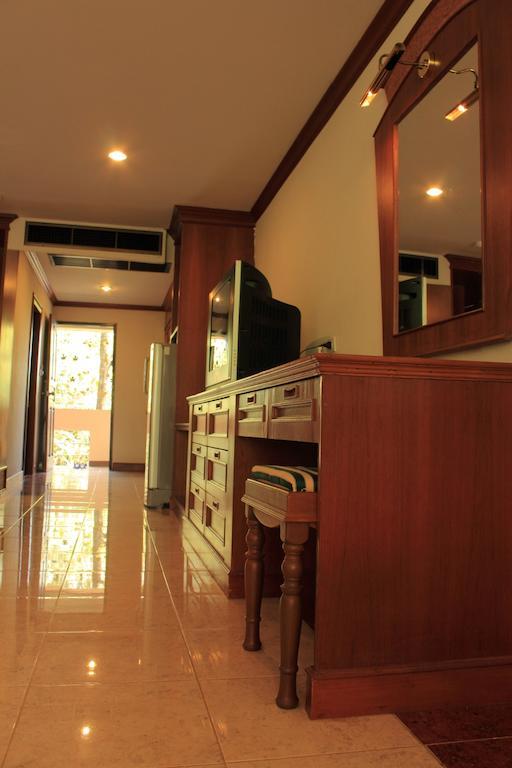 Krabi Andaman Sea Hotel 3*