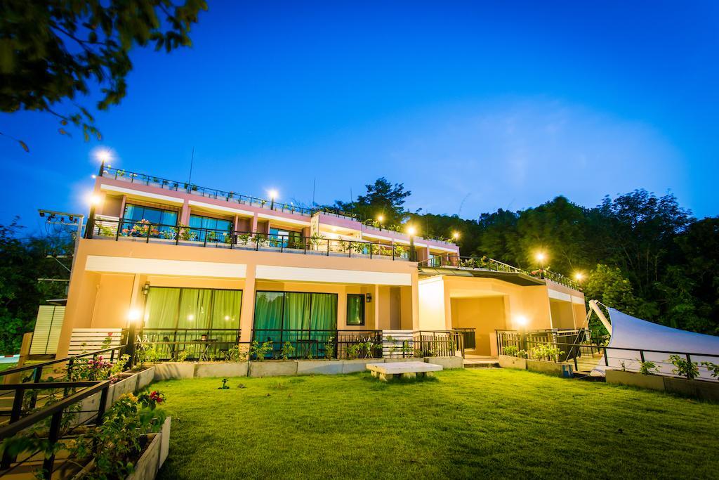 On Hilltop Resort 3*