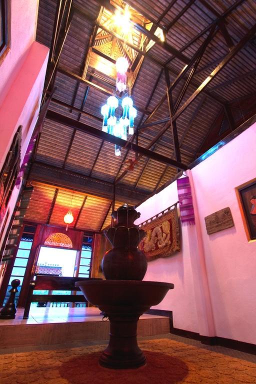 Lanna Saithong Hotel 3*