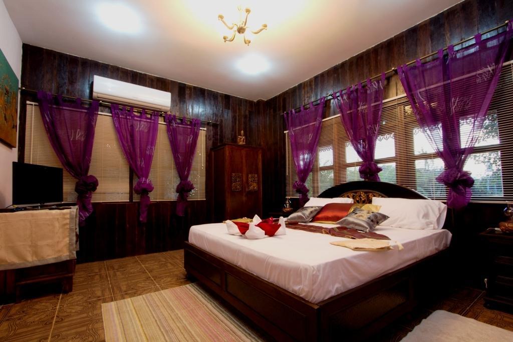 Lanna Saithong 3*