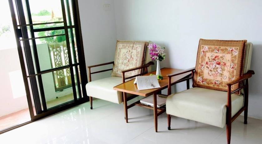 Loy Manee House Bed & Breakfast 3*