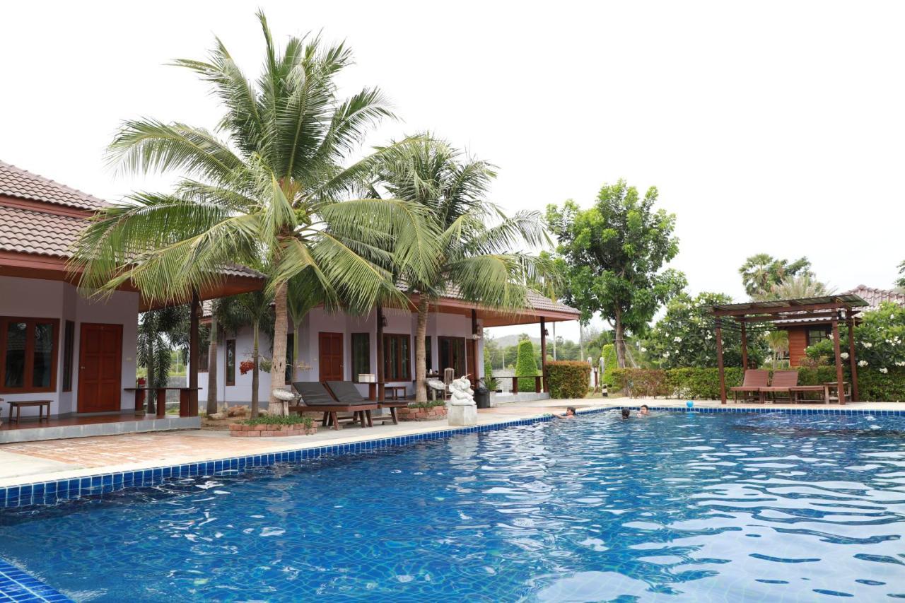 Resort Waterside