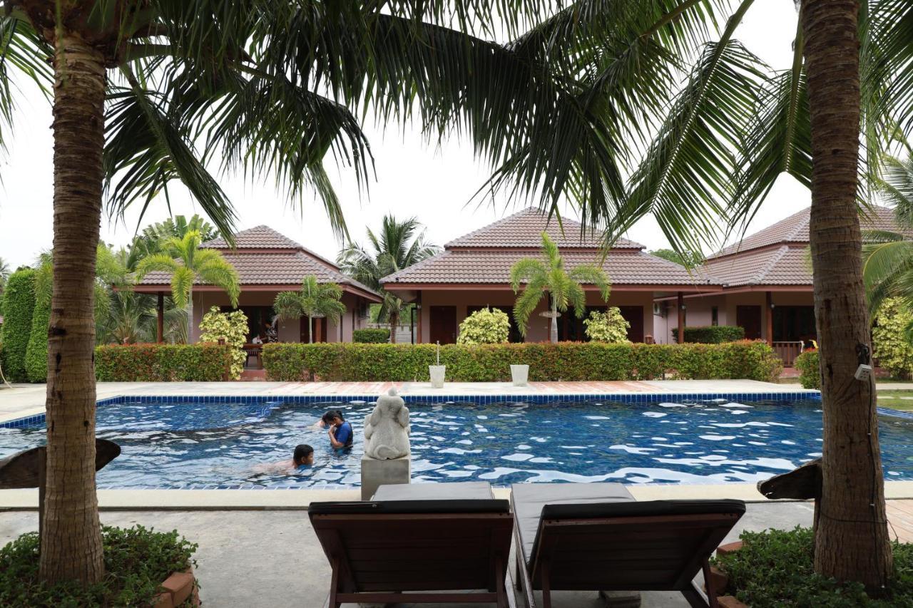 Waterside Resort 3*