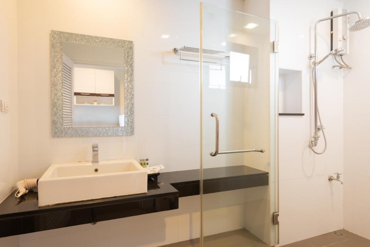 Romyen Garden Place 4*