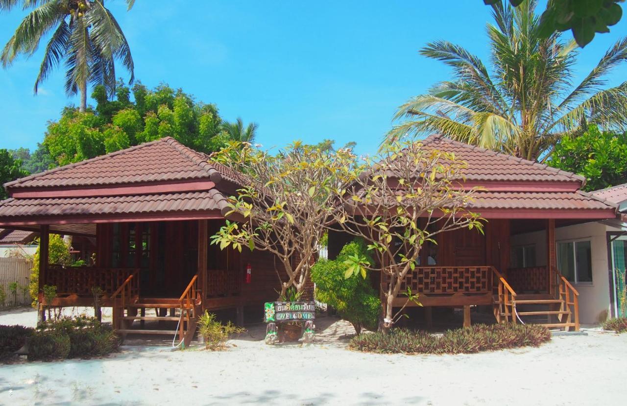 Chareena Beachside Resort Koh Lipe