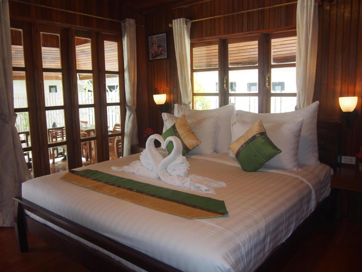 Chareena Beachside 2*