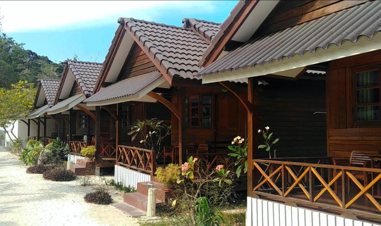Chareena Beachside Resort