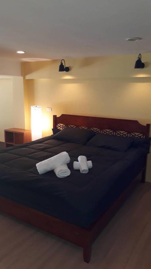 Apartment Sammy Seaview: Beachfront Golden Elephant At Mae Ramphueng Rayong