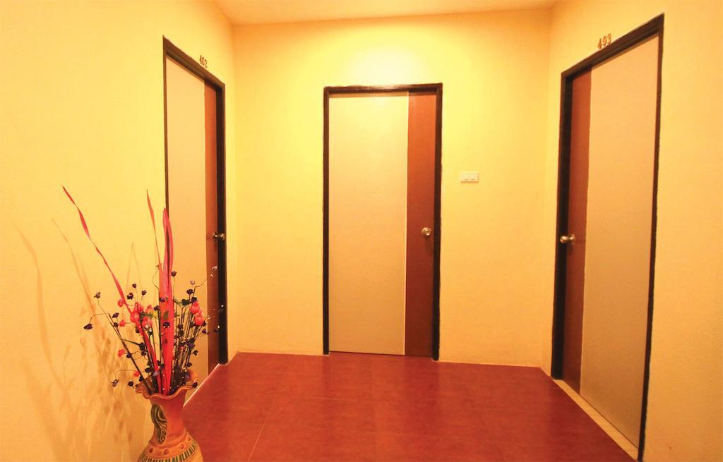 Phanom Benja House Bar And Restaurant Guest house
