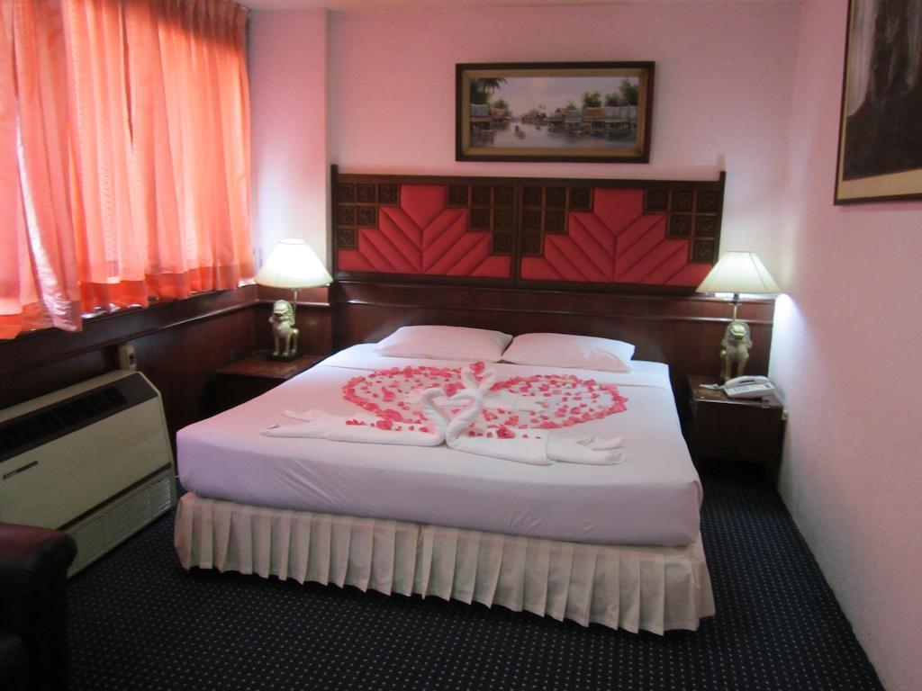 Lopburi Inn Hotel 3*