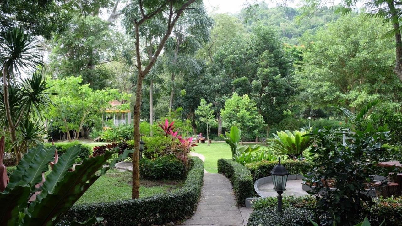 Resort Moosiyard Hometel Khaoyai Mu Si