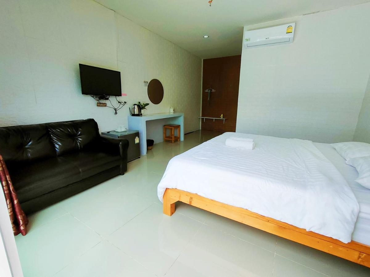 Baan Mai Hom