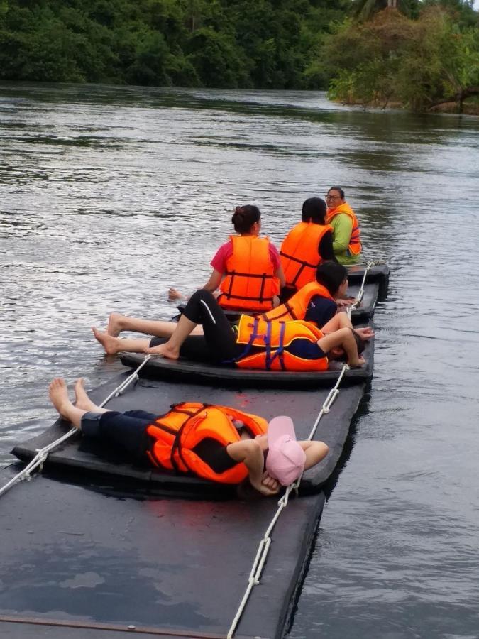 Aekpailin River Kwai Hotel 4*