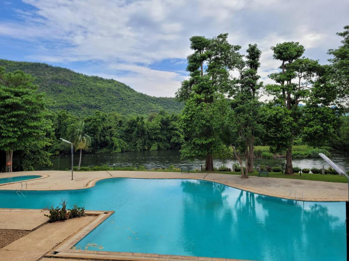 Aekpailin River Kwai Hotel