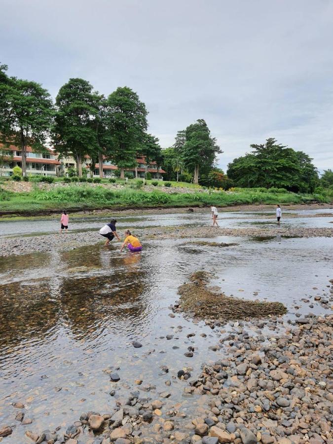 Aekpailin River Kwai