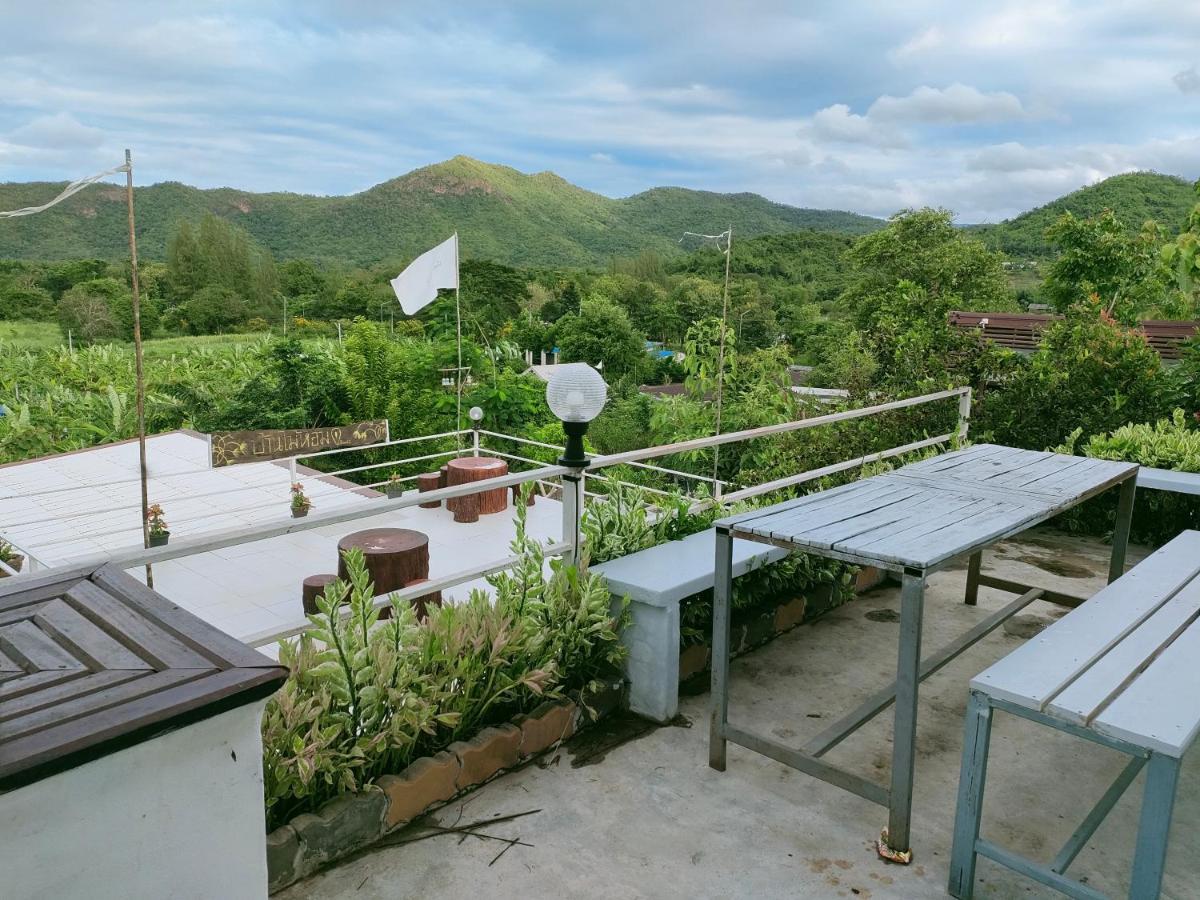 Baan Mai Hom * Suan Phueng