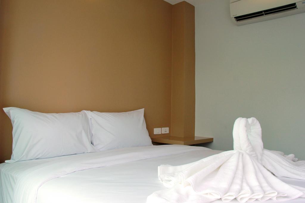 Cheeky Monkey's Samui 3*