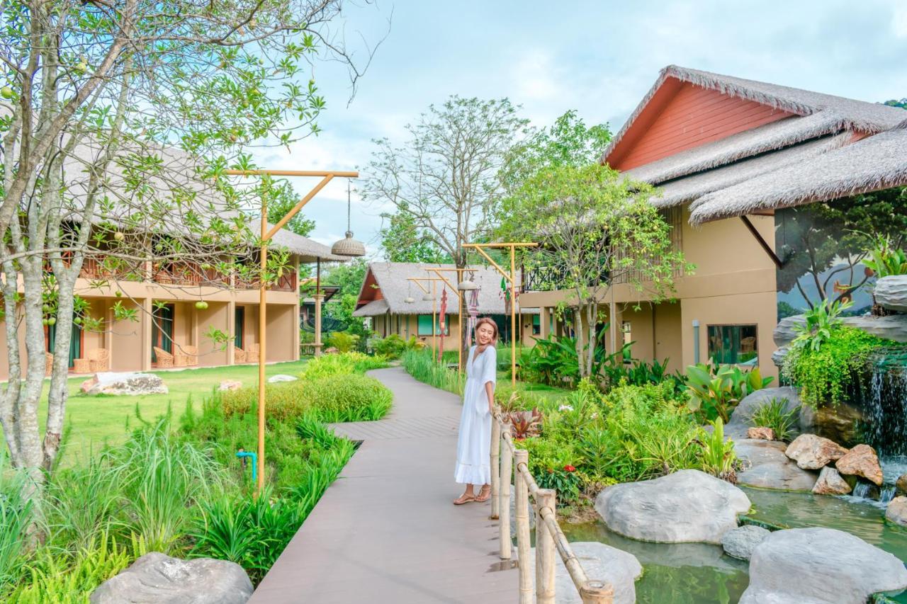 Recall Isaan Isan Concept At Khaoyai Sha Extra Hotel Mu Si