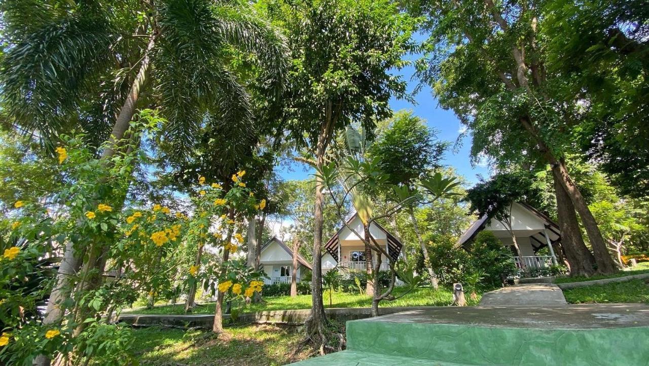 Baan Supparod Resort Koh Samet