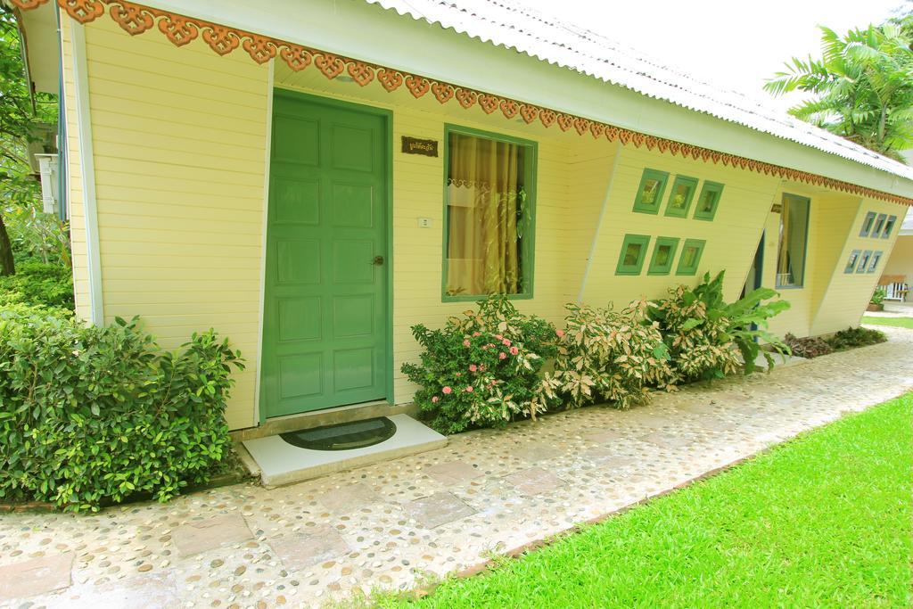 Plumeria And Hideaway Resort 3*