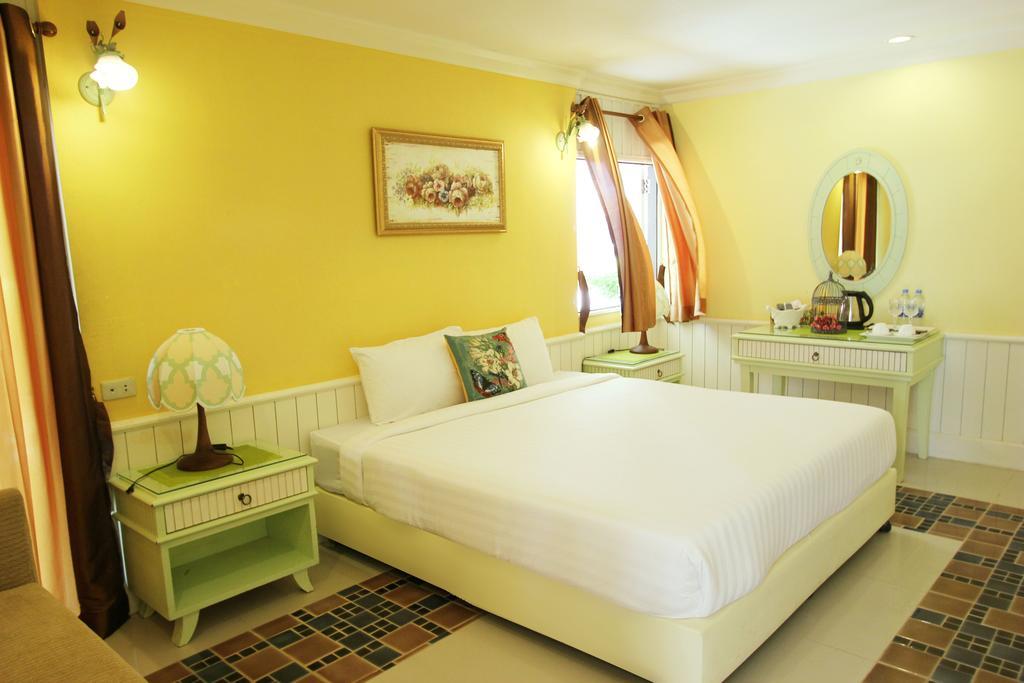Plumeria And Hideaway Resort