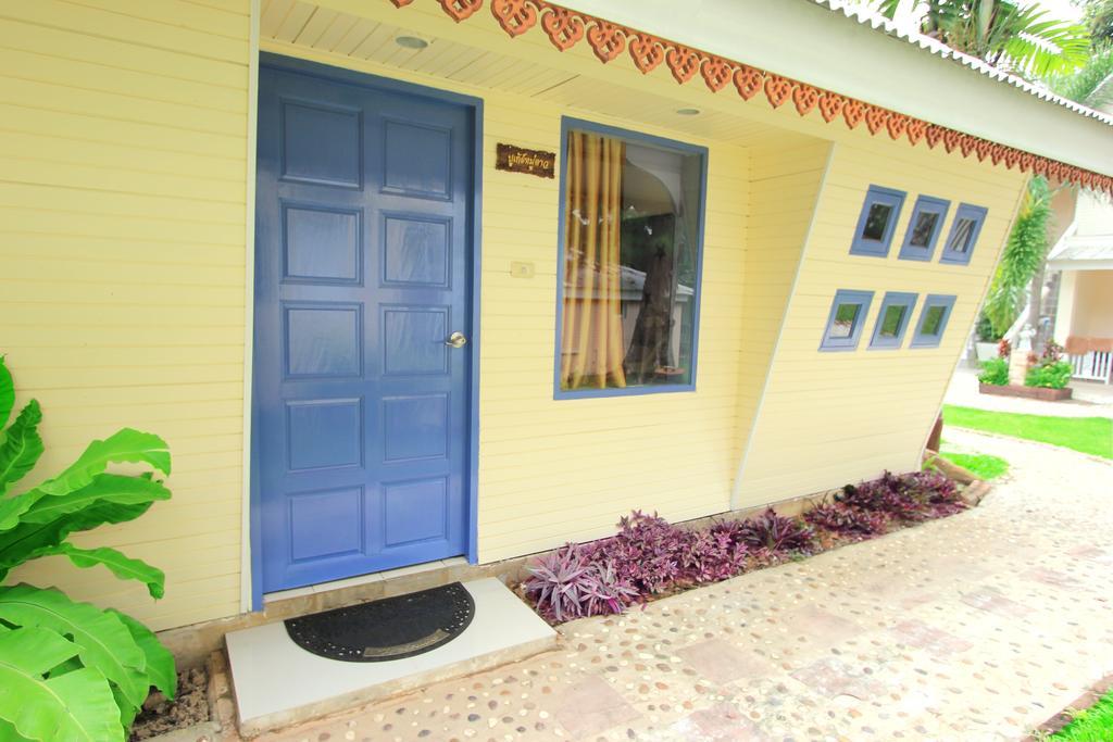 Plumeria And Hideaway Resort 3*