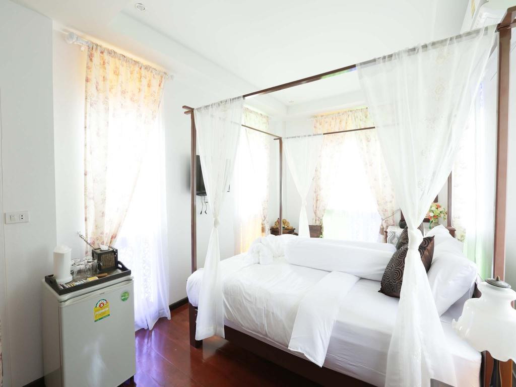 Baan Khun Ya Resort 3*