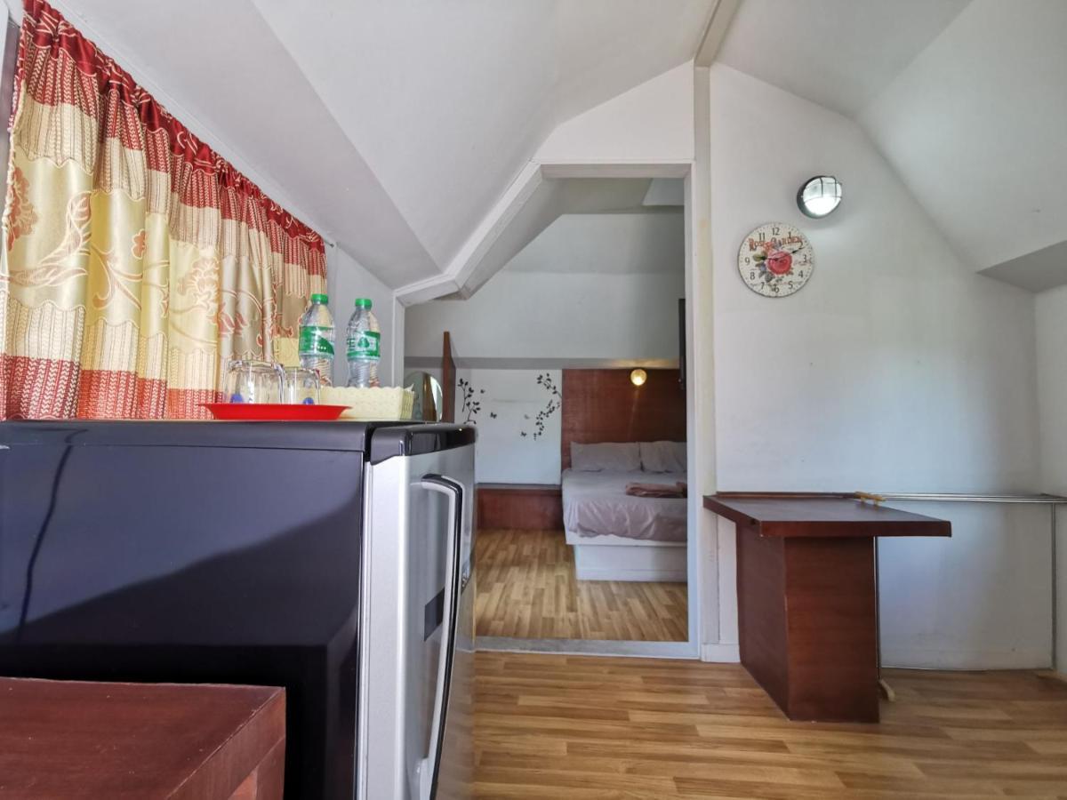 Guest house De Coco House Si Racha