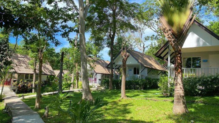 Baan Supparod Resort 3*