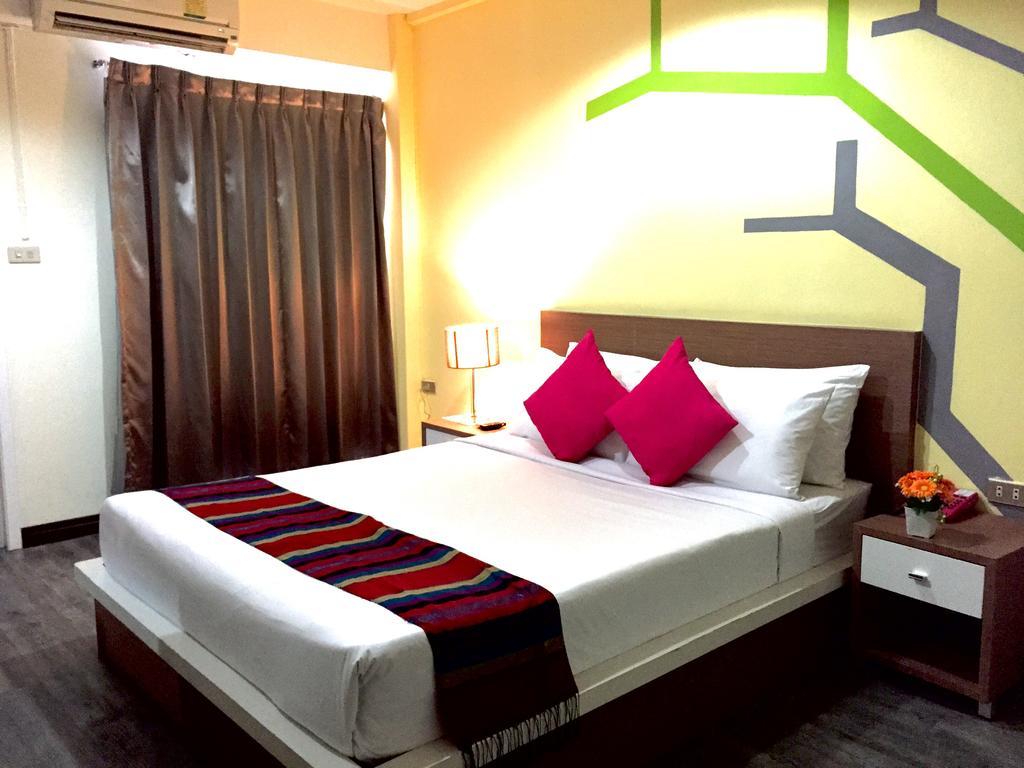 Hotel Charoenchit House 2*