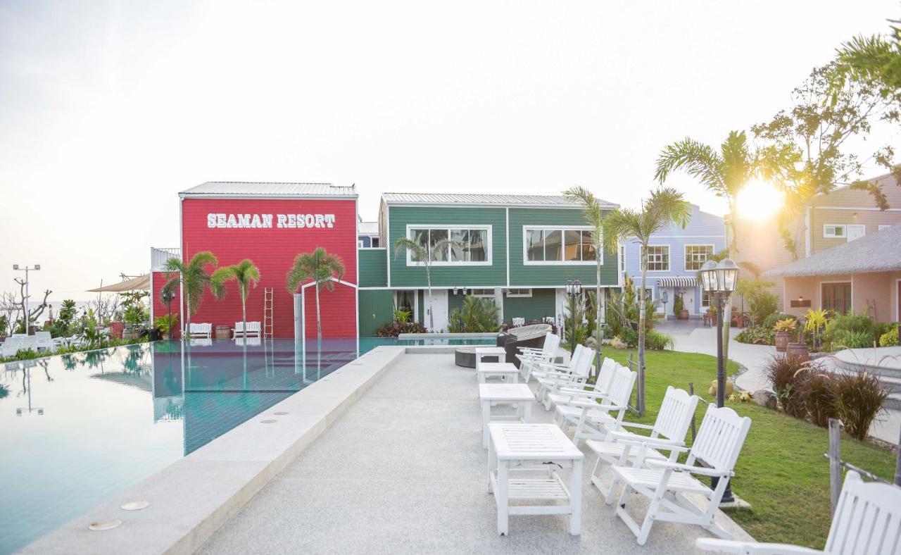 Resort Seaman