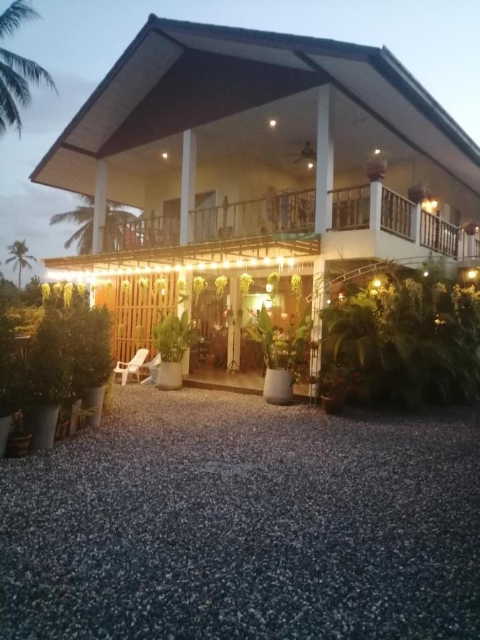 To-co Acomodação com café da manhã  4*