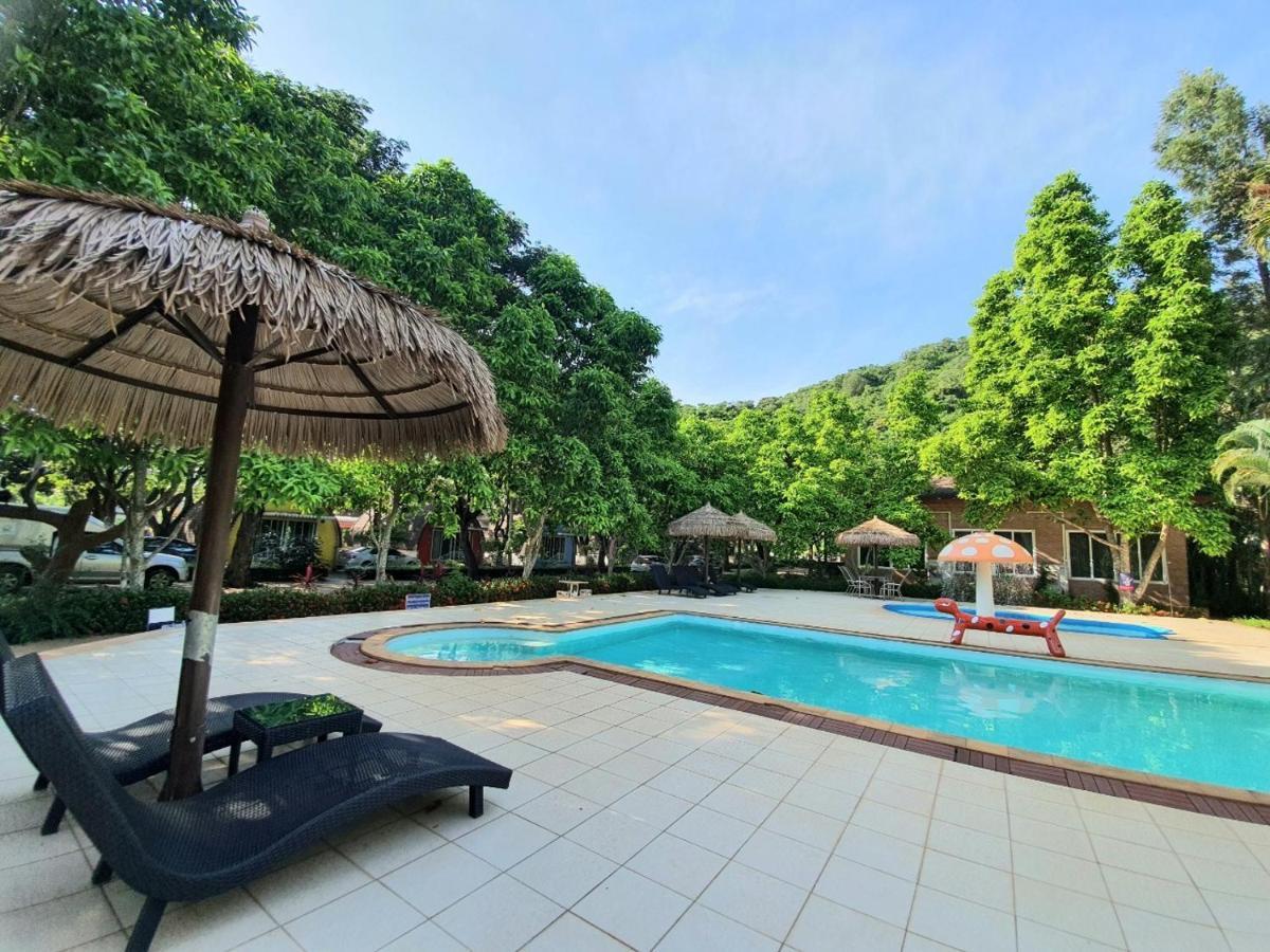 Khao Yai Fantasy Nong Nam Daeng