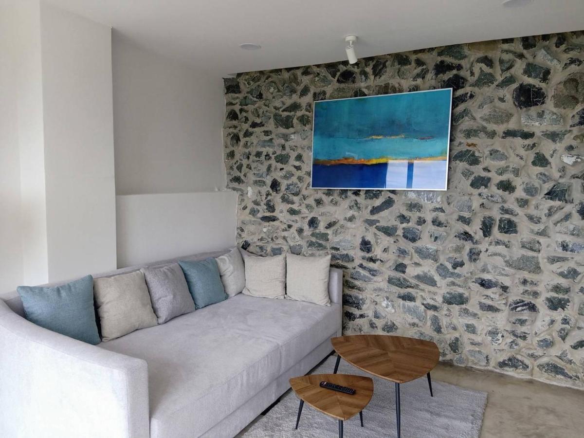 Anatta The Cliff House Holiday home