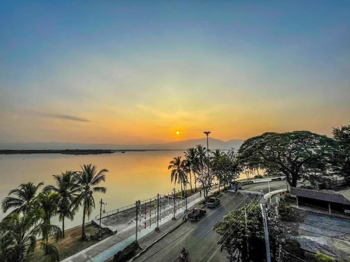 Baan Arunothai Hotel *