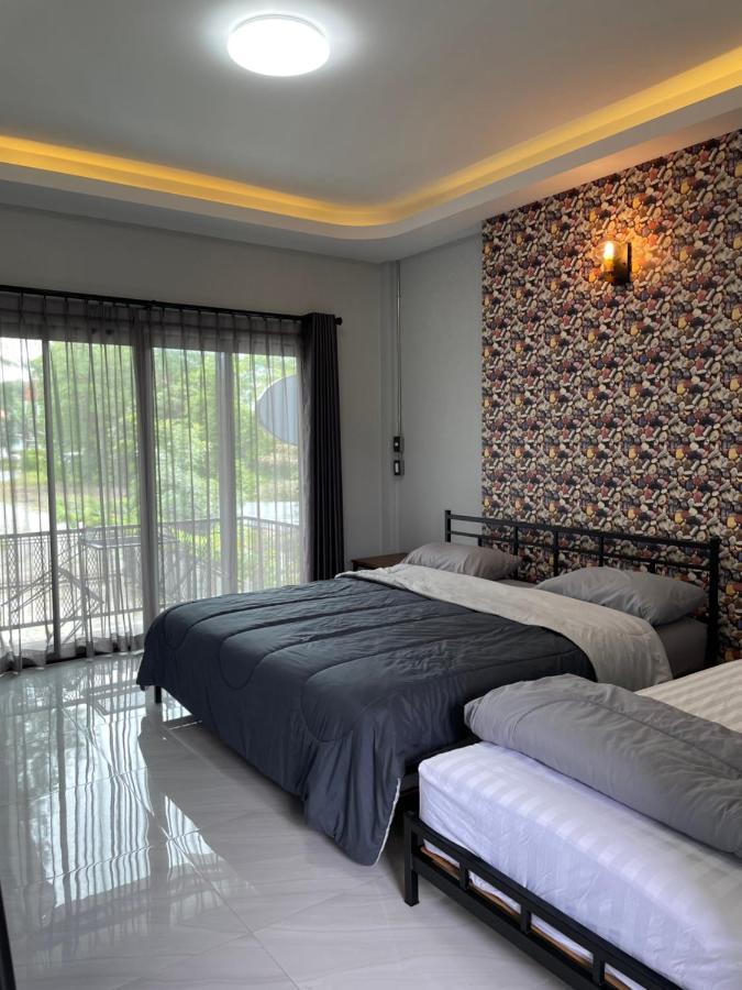 Resort Re-live *