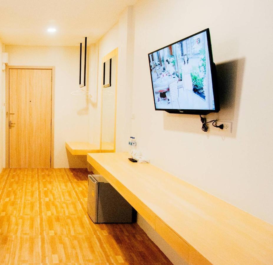 Hotel The Charlotte Smart Lopburi