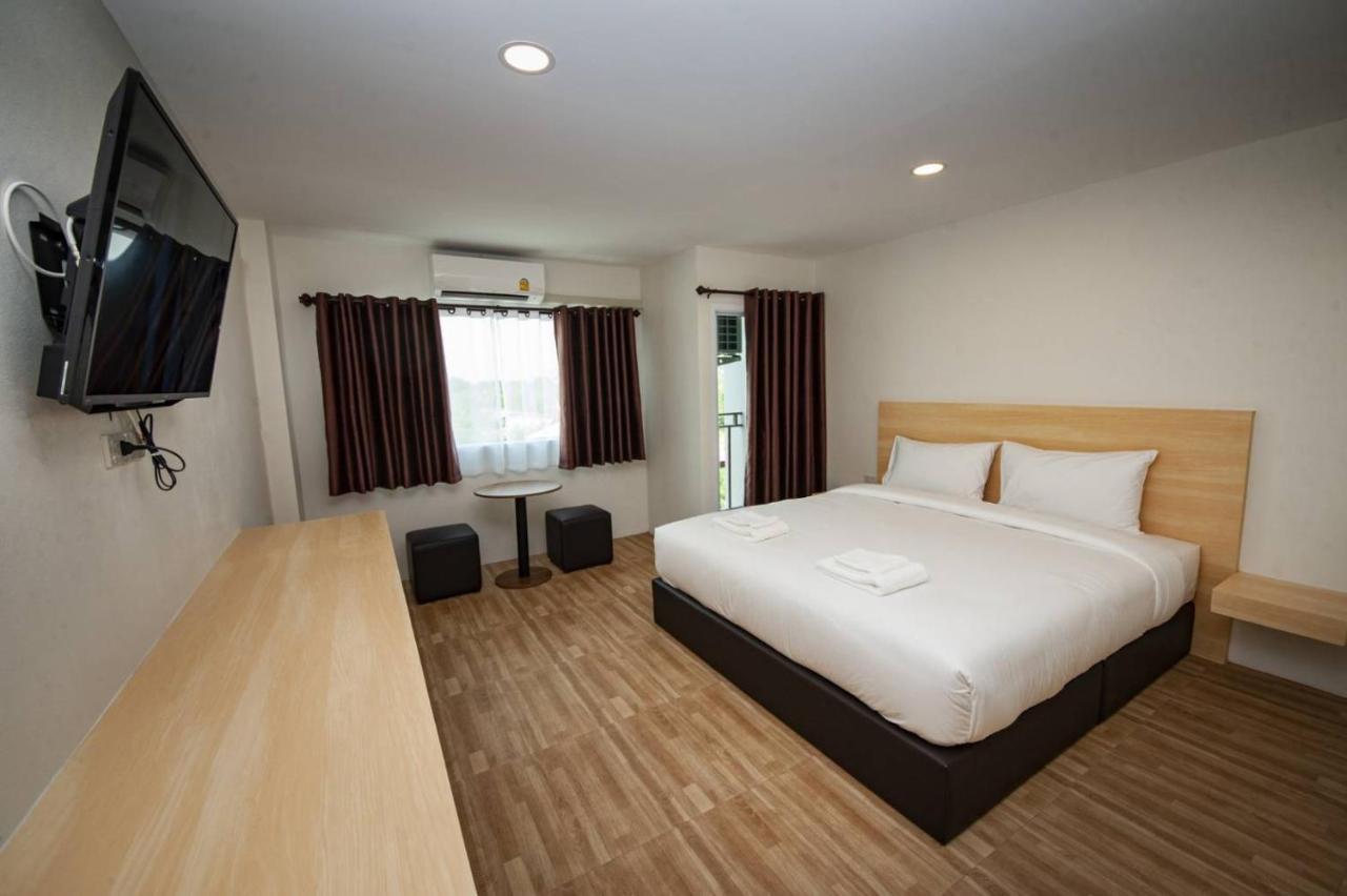The Charlotte Smart Hotel Lop Buri