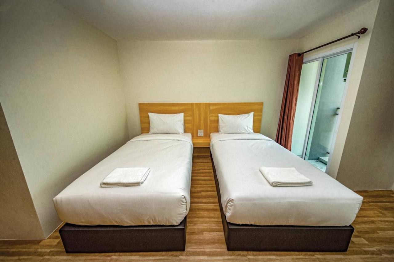 The Charlotte Smart 3* Lopburi