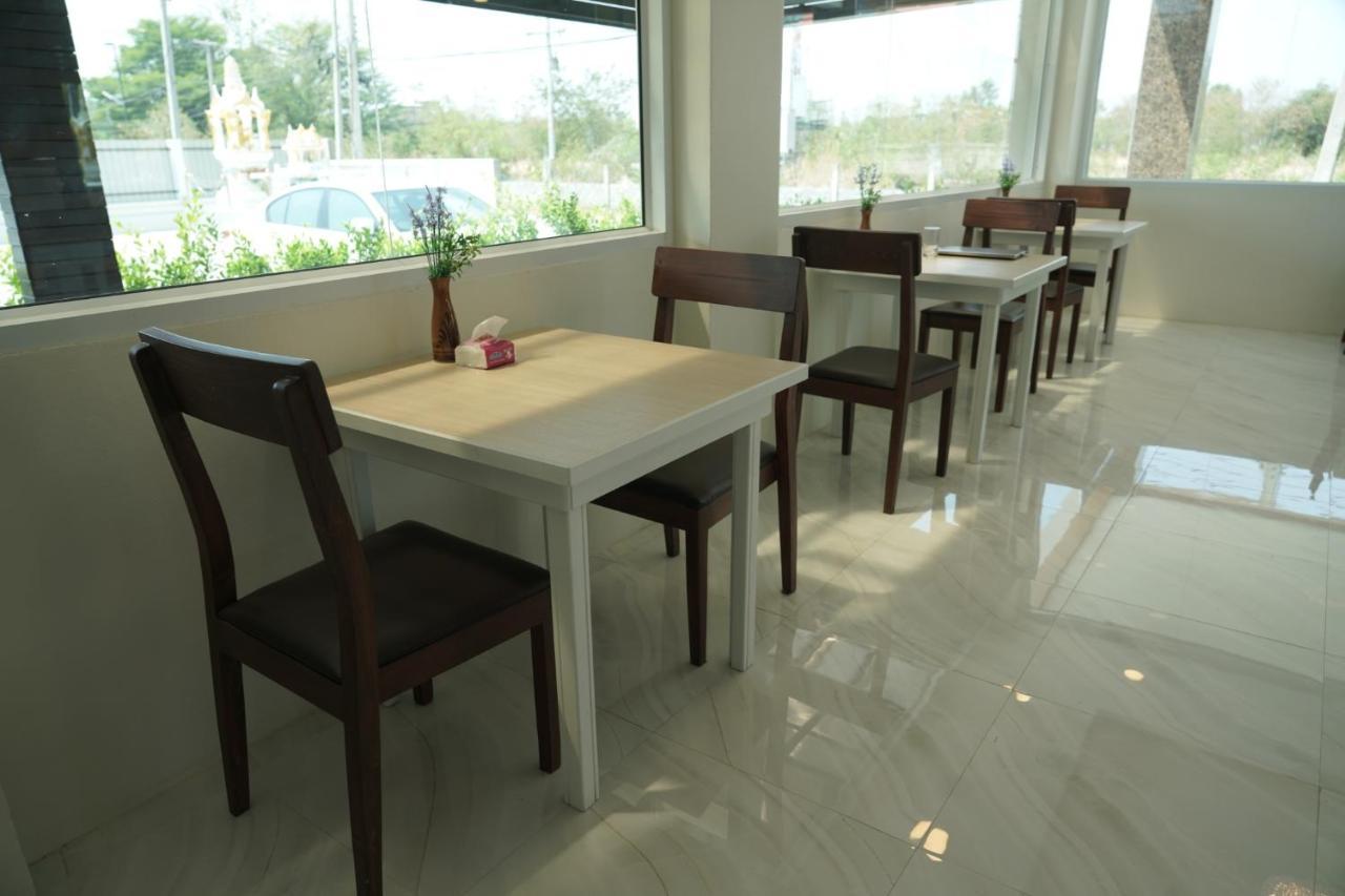 The Charlotte Smart Hotel Lopburi